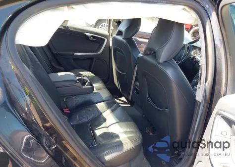 2012 Volvo S60 T5 z USA, uszkodzony, nr VIN YV1622FSXC2145297